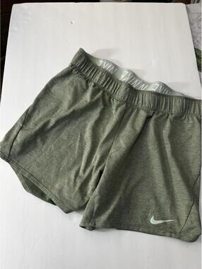 Nike Dri-FIT Men's Athletic Shorts Medium Green